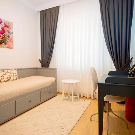 Your Oasis In Lively Moda, Near Sea Istanbul Exterior photo