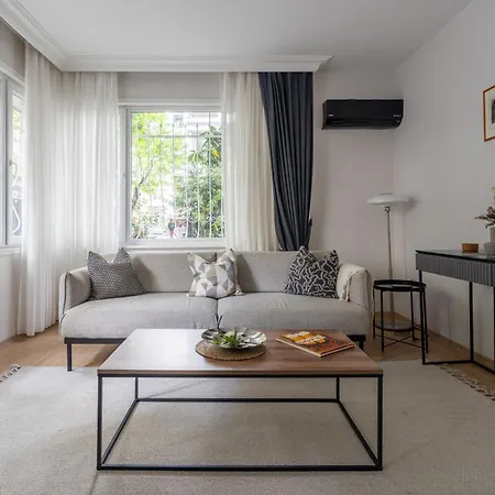 Your Oasis In Lively Moda, Near Sea Istanbul Exterior photo