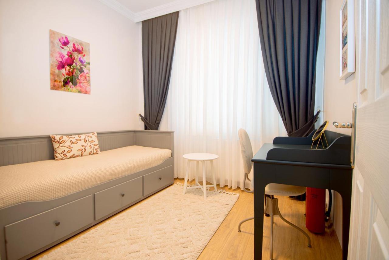 Your Oasis In Lively Moda, Near Sea Istanbul