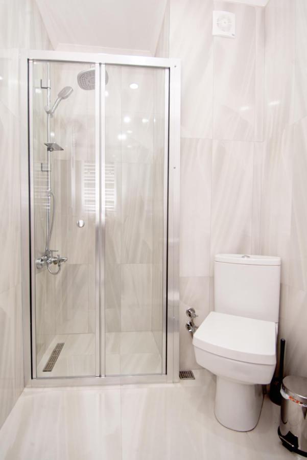 Apartment Your Oasis In Lively Moda, Near Sea Istanbul