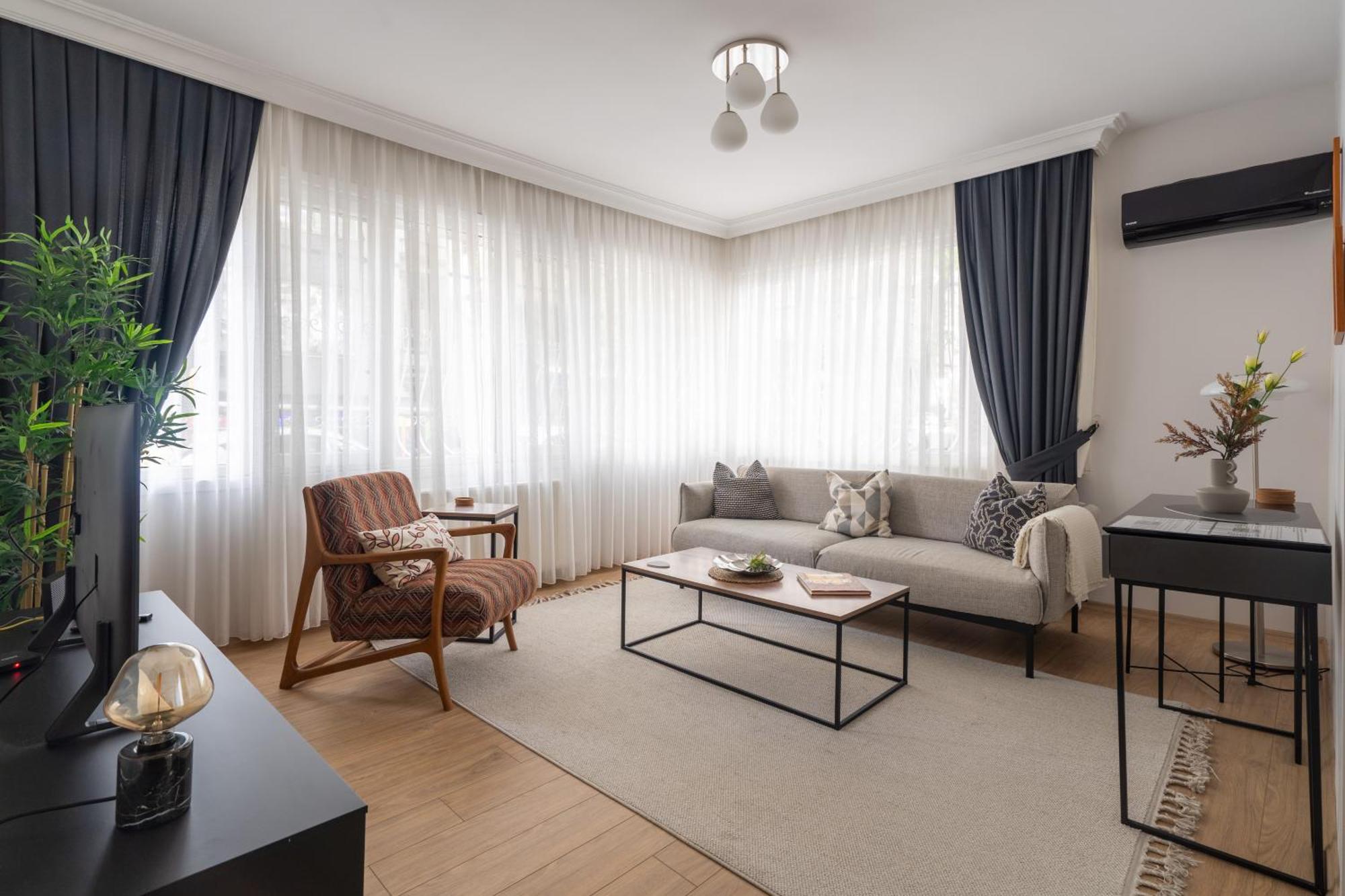 Apartment Your Oasis In Lively Moda, Near Sea Istanbul