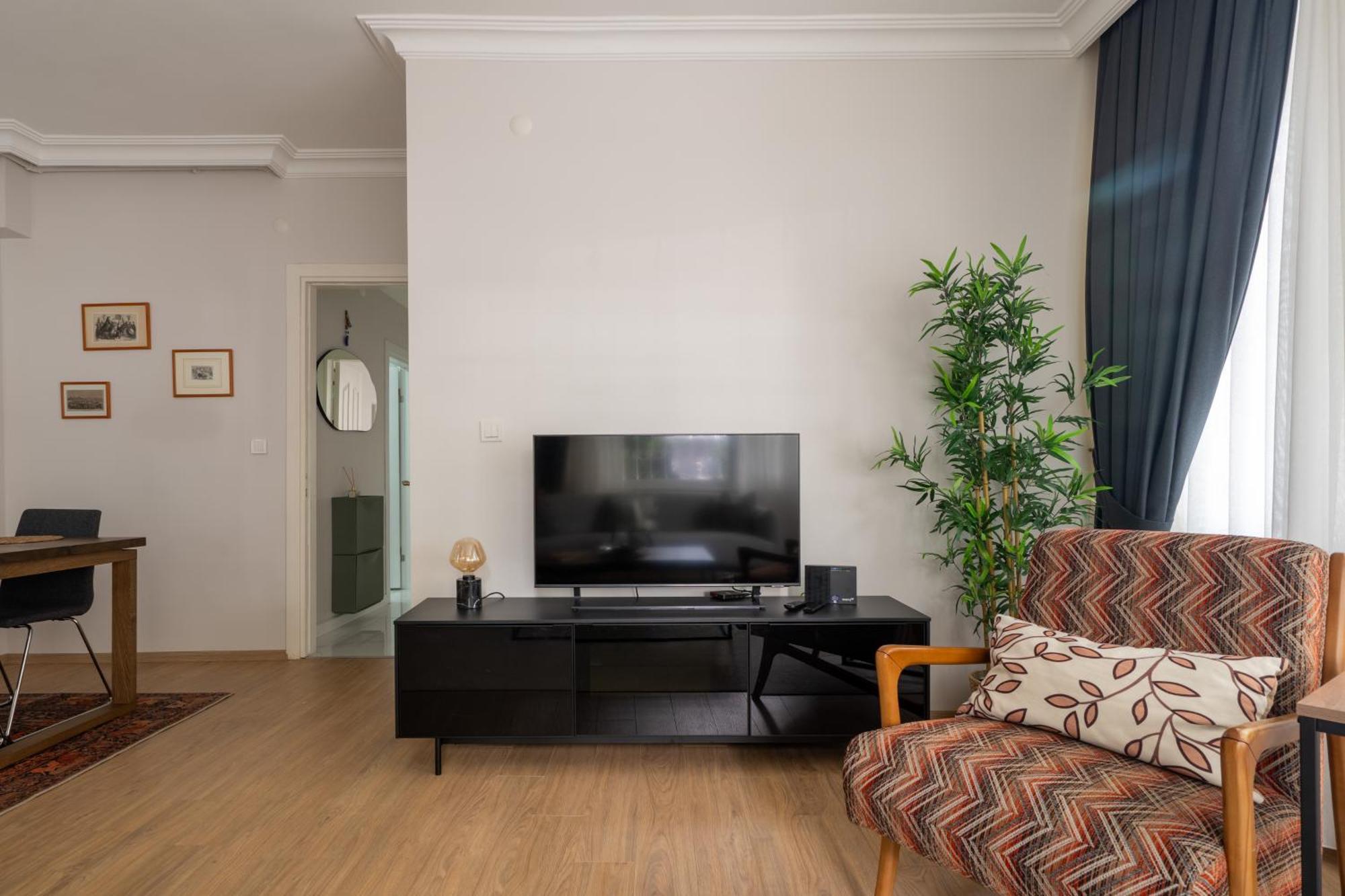 Your Oasis In Lively Moda, Near Sea Apartment *